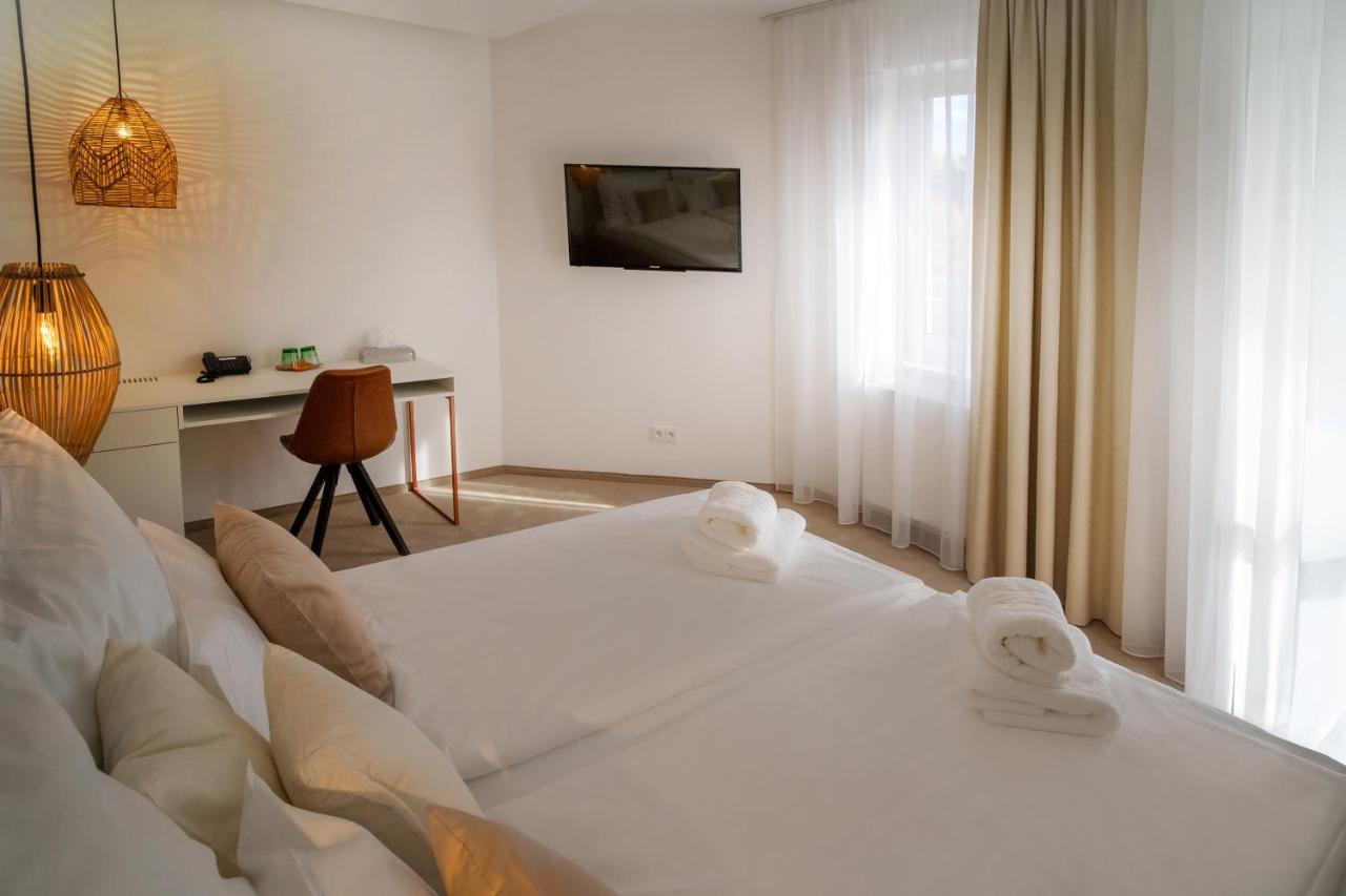 Hotel U Kaplicky Písek Екстериор снимка