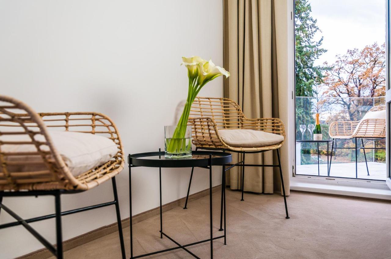 Hotel U Kaplicky Písek Екстериор снимка