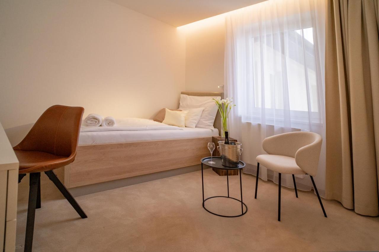Hotel U Kaplicky Písek Екстериор снимка