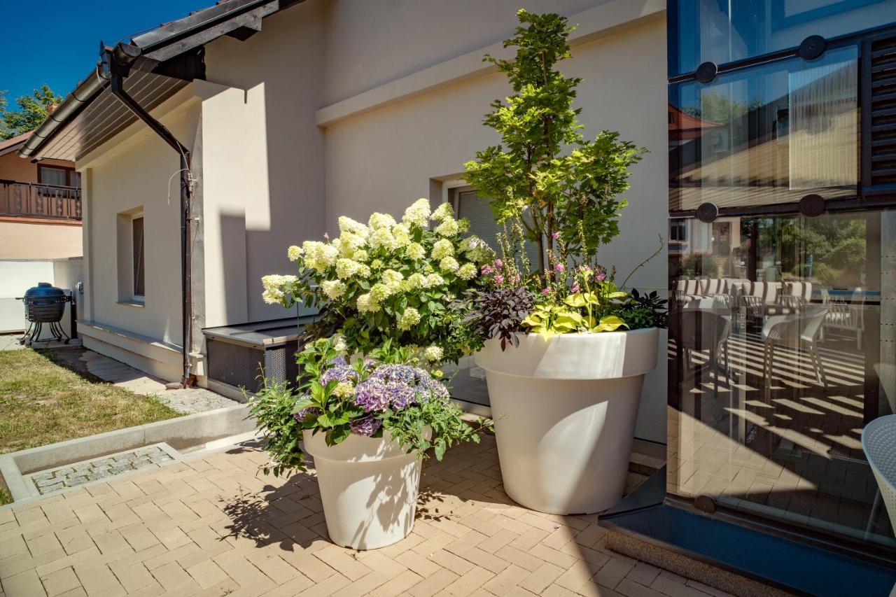 Hotel U Kaplicky Písek Екстериор снимка