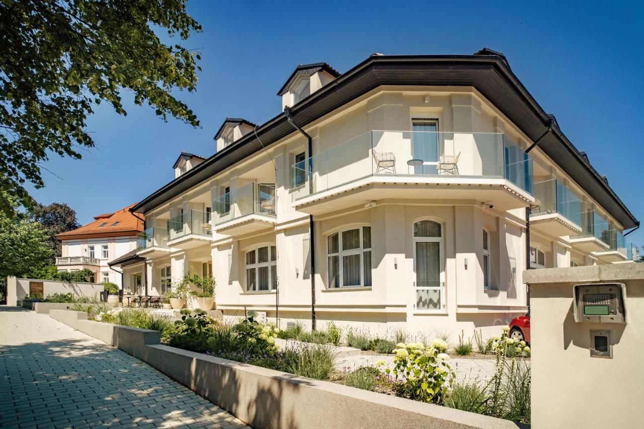 Hotel U Kaplicky Písek Екстериор снимка