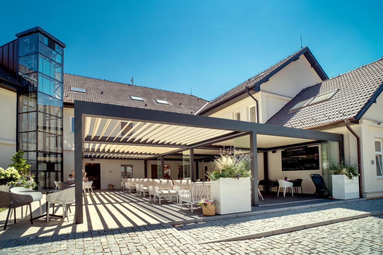 Hotel U Kaplicky Písek Екстериор снимка