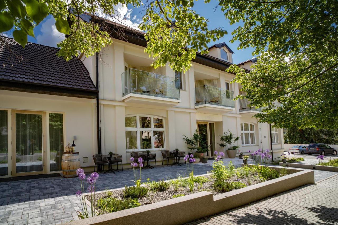 Hotel U Kaplicky Písek Екстериор снимка