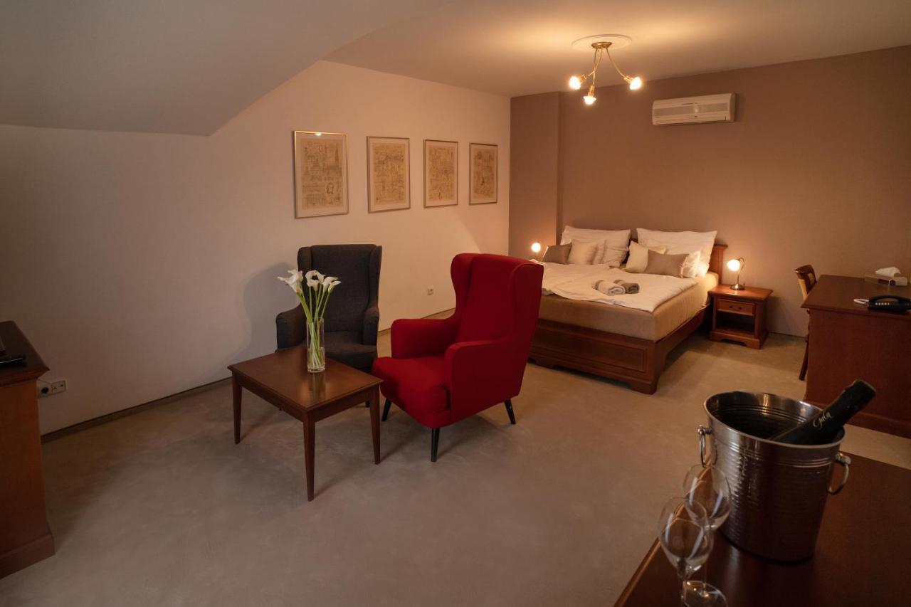 Hotel U Kaplicky Písek Екстериор снимка